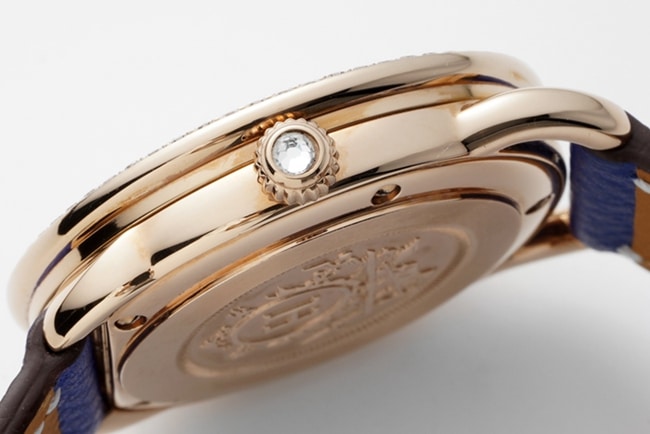 top-tier Hermès women's white dial blue belt women's classic watch series leather strap watch side view