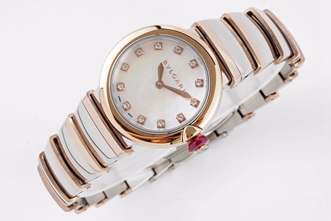 top-tier replicaBvlgari women's white dial18Krose gold with LVCEA series quartz watch front view