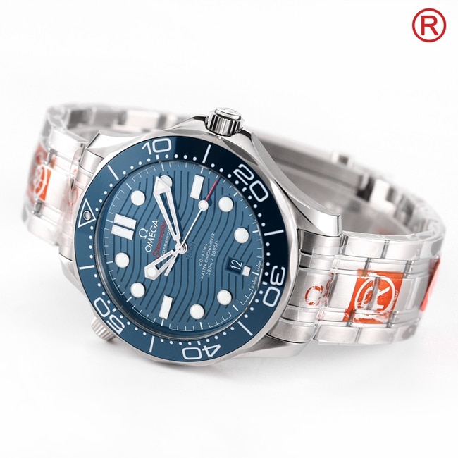 Omegatop-tier men's blue dialsteel braceletSeamaster 300m series mechanical watch front view