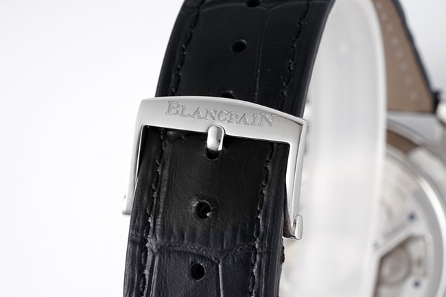 JBF FactoryBlancpaintop-tier watch men's white dial black belt classic full series tourbillon mechanical watch V3 version domineering return clasp picture