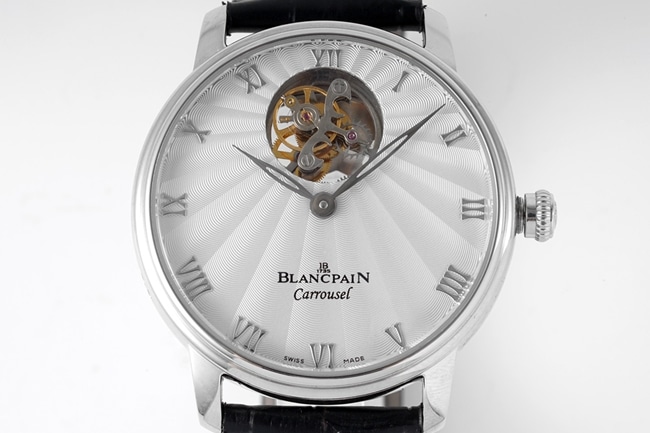 JBF FactoryBlancpaintop-tier watch men's white dial black belt classic full series tourbillon mechanical watch V3 version domineering return front view