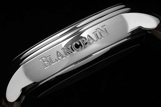 JBF FactoryBlancpaintop-tier replicahigh-quality watch men's white dial brown belt V3 version tourbillon classic full series mechanical leather strap watch side view