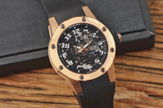 Green factory Richard Mille watch men's black dialrubber strap men's series classic disc hollow mechanical watch front view