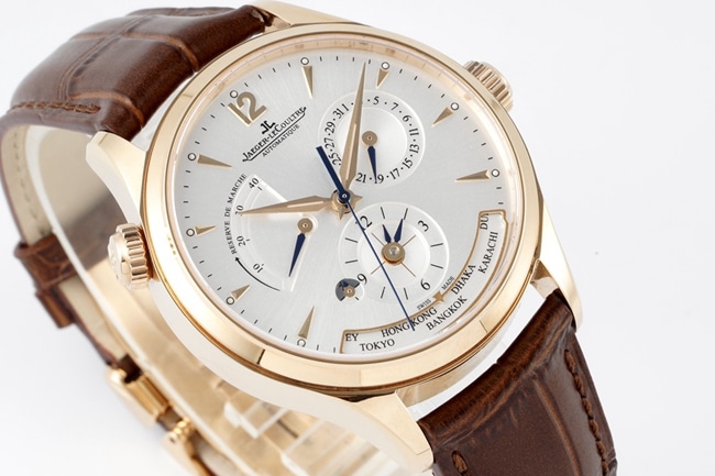 ZF Factorytop-tier replicaJaeger-LeCoultrehigh-quality watch men's white dial brown belt Geographer Q1428421 series mechanical leather strap watch front view