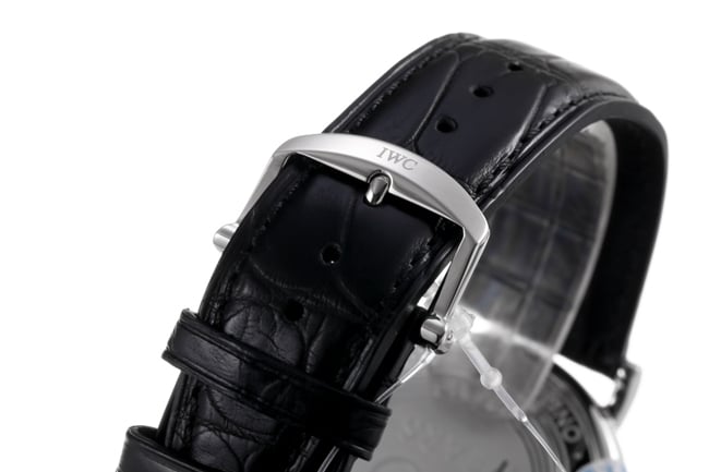 V7 factory top-tier replicaIWC watch men's white dial black belt automatic movement wave fino leather strap watch seven-star recommended clasp picture