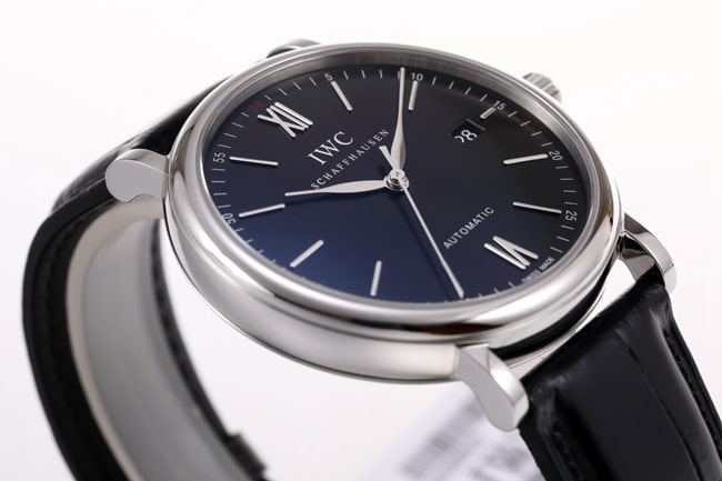V7 factory IWC top-tier watch men's blue dial black belt disc mechanical wave fino series leather strap watch side view