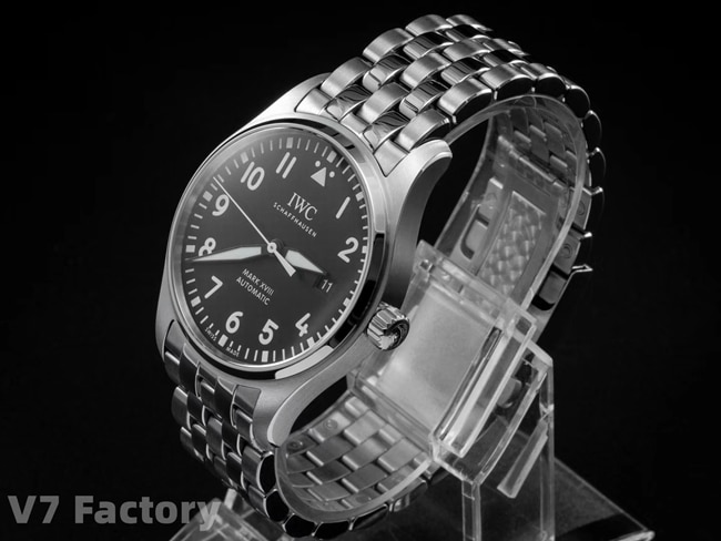V7 factory IWC top-tier watch men's black dialsteel bracelet mechanical ultimate version mark eighteen series watch side view