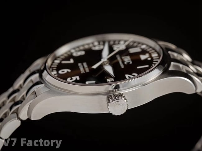 V7 factory top-tier replicaIWC watch men's brown plate steel bracelet Mark 18 series ultimate version mechanical watch side view