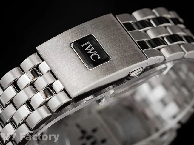 V7 factory top-tier replicaIWC watch men's brown plate steel bracelet mark eighteen series ultimate version mechanical watch clasp picture