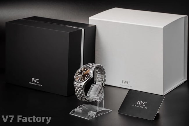 V7 factory top-tier replicaIWC watch men's brown dial steel bracelet mark 18 series ultimate version mechanical watch front view