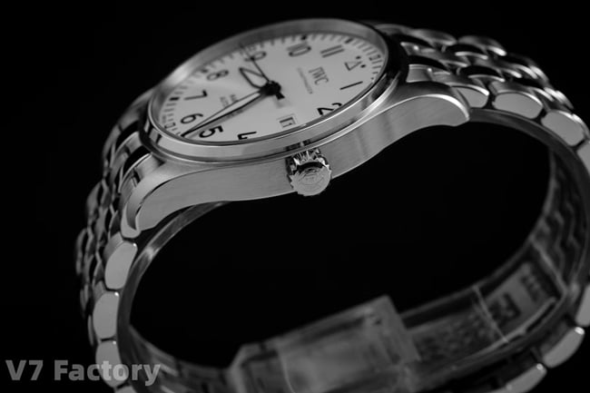 V7 Factory Top IWC Watch Men's White Dial Steel Band Pilot's XVIII Series Round Dial Mechanical Watch Side View