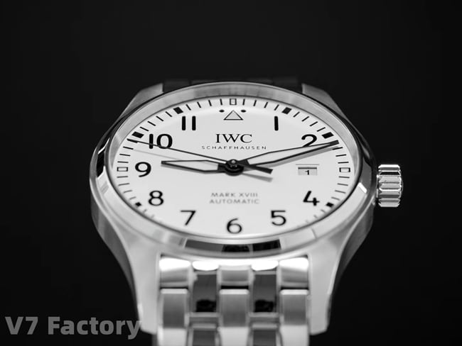 V7 Factory Top collectibles IWC collectible watches Men's White Dial Steel Band Pilot XVIII Series Round Dial Mechanical Watches Front View