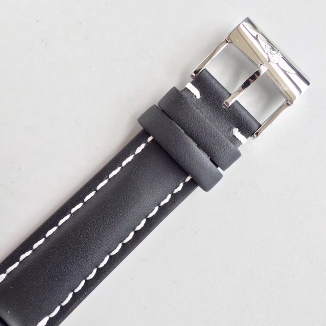 V7 factory top-tier replicaBreitling super A watch men's black dial black belt new overseas series Day-Date type mechanical leather strap watch clasp picture
