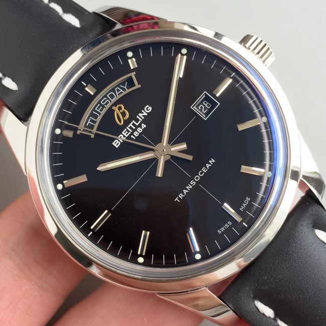 V7 factory top-tier replicaBreitling super A watch men's black dial black belt new overseas series Day-Date type mechanical leather strap watch front view