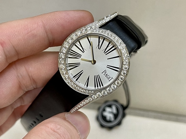 ZF factory top-tier Piaget high-quality watch women's white dial black belt South African real diamond leather strapquartz watch front view