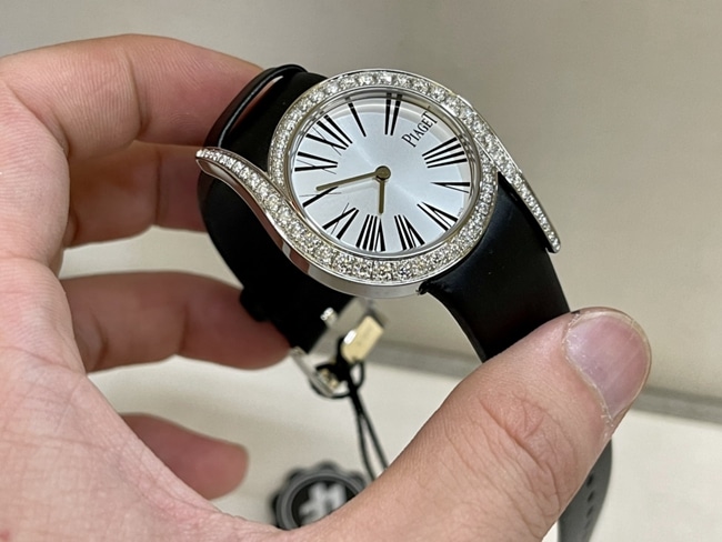 ZF factory top-tier Piaget high-quality watch women's white dial black belt South African real diamond leather strapquartz watch front view