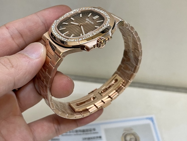 3K Factorytop-tier replicaPatek Philippe super a watch men's gold plate gold band 18Krose gold South African real diamond mechanical watch side view