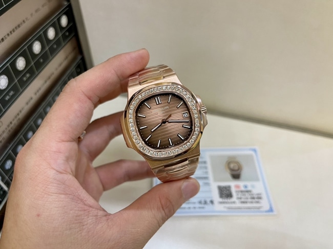 3K Factorytop-tier replicaPatek Philippe super a watch men's gold plate gold band 18Krose gold South African real diamond mechanical watch front view