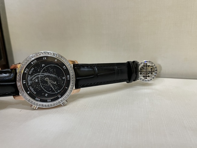 Patek Philippetop-tierhigh-quality watch men's black dial black belt South African T square diamond leather strap watch front view