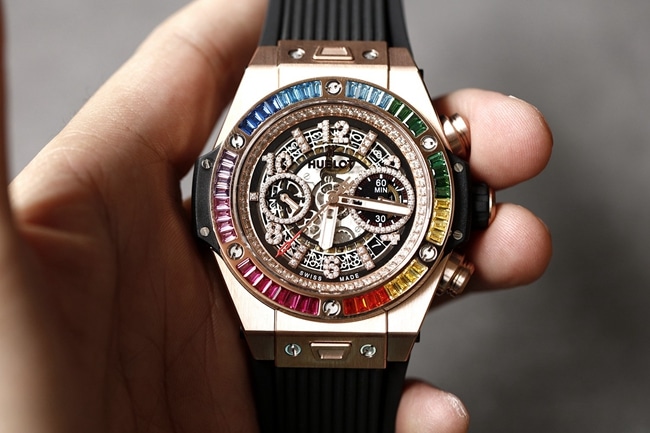 top-tier replicaHublothigh-quality watch men's white dialrubber strapBigBang Big Bang series mechanical watch front view