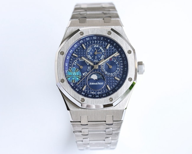 WWE factory top-tier replicaAudemars Piguetsuper watch men's white dialRoyal Oak26574ST series mechanical steel bracelet watch front view