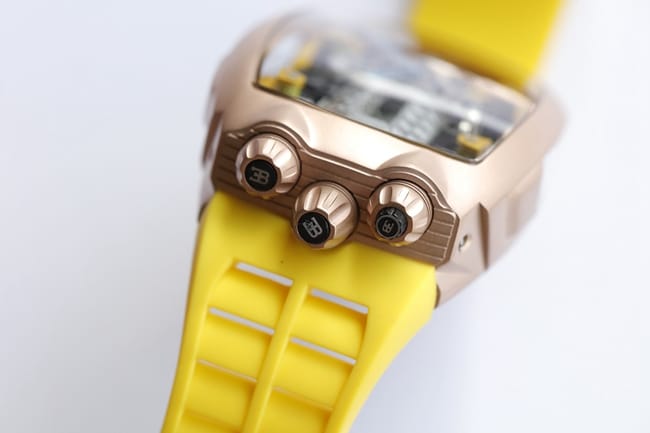 Bugatti Veyron top-tier watch men's black dial mechanical yellow rubber strap men's watch detail shots