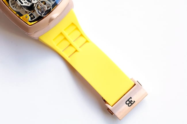 Bugatti Veyron top-tier watch men's black dial mechanical yellow rubber strap men's watch clasp picture