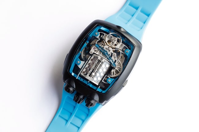 Top-tier Bugatti Veyron watch men's black dial blue rubber strap mechanical watch front view