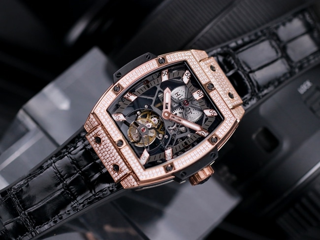 Hublottop-tier watch men's black dial black belt MASTERPIECE series tourbillon mechanical leather strap watch front view