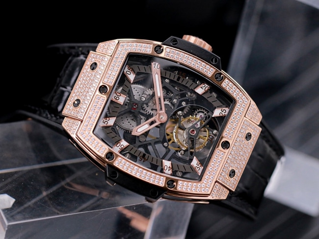 Hublottop-tier watch men's black dial black belt MASTERPIECE series tourbillon mechanical leather strap watch front view