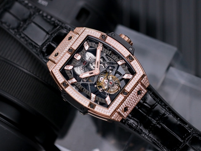 Hublottop-tier watch men's black dial black belt MASTERPIECE series tourbillon mechanical leather strap watch front view