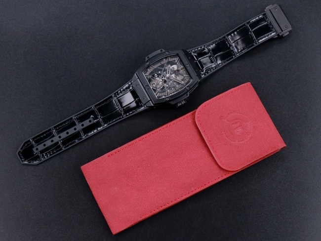 Hublot top-tier watch men's black dial black belt mechanical MASTERPIECE series genuine tourbillonleather strap watch front view