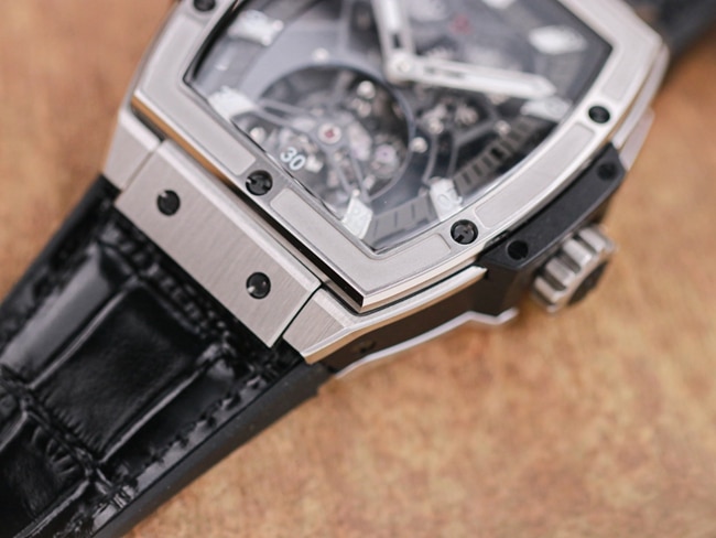 Hublot high-quality watch men's black dial black belt manual winding tourbillonMASTERPIECE series mechanical leather strap watch detail shots