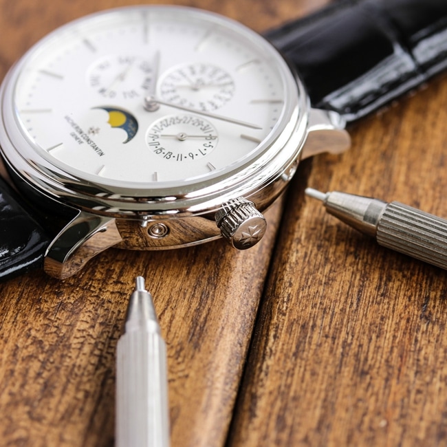 TW factory top-tier Vacheron Constantinreplica watch men's white dial black belt mechanical leather strap heritage series perpetual calendar multi-function watch detail shots