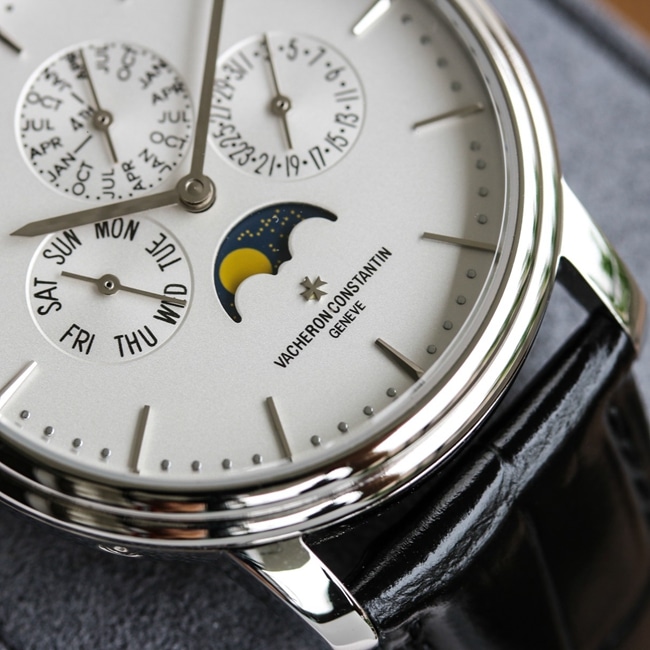 TW factory top-tier Vacheron Constantinreplica watch men's white dial black belt mechanical leather strap heritage series perpetual calendar multi-function watch detail shots