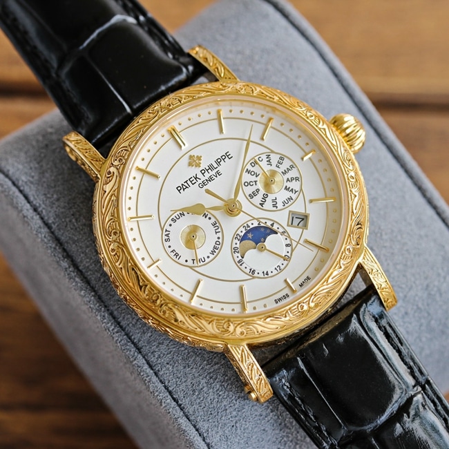 top-tier replicaPatek Philippehigh-quality watch men's black dial black belt pure hand-engraved 42mm mechanical leather strap watch front view
