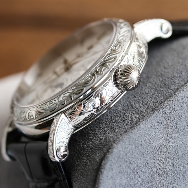 Patek Philippetop-tier watch men's white dial black belt hand-engraved mechanical leather strap 42mm watch side view