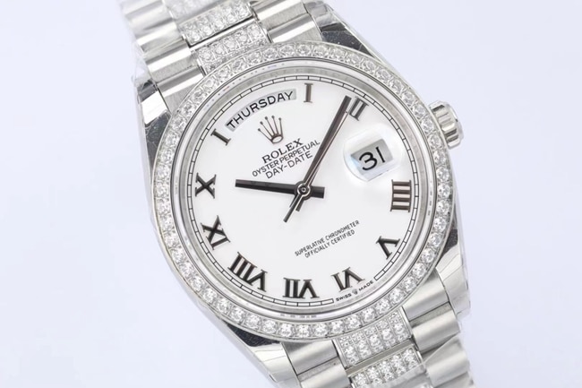 EW Factorytop-tier replicaRolexhigh-quality watch men's white dialsteel braceletDatejust series automatic movement watch front view