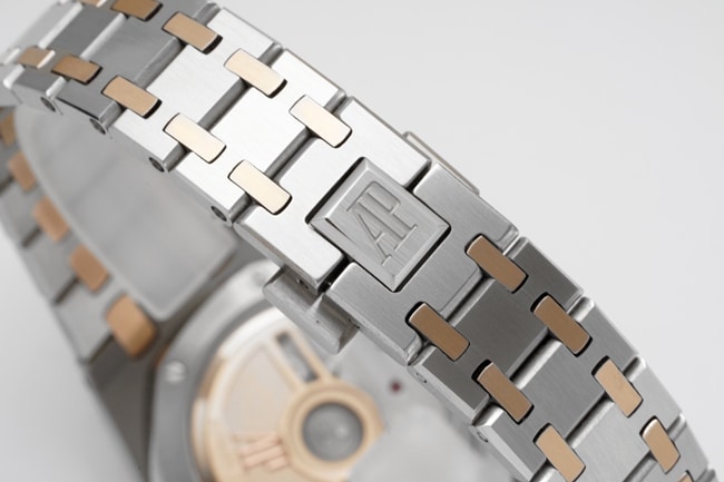 8F factory top-tier replicaAudemars Piguetsuper watch women's white dialsteel bracelet34mm Royal Oakautomatic movement watch clasp picture