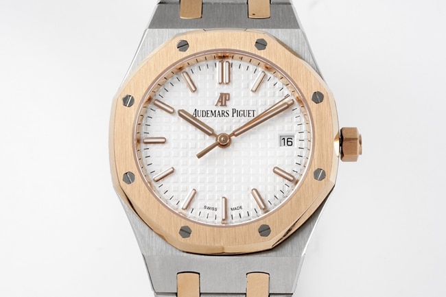 8F factory top-tier replicaAudemars Piguetsuper watch women's white dialsteel bracelet34mm Royal Oakautomatic movement watch front view