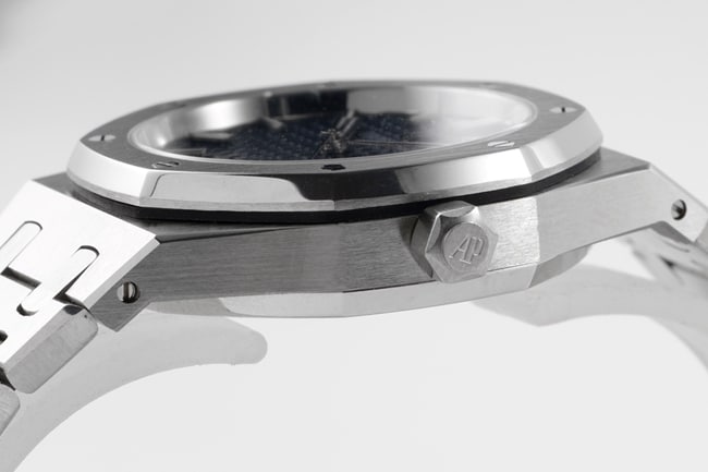 8F factory Audemars Piguettop-tiersuper watch women's blue dialsteel braceletRoyal Oak34mm automatic movement watch side view