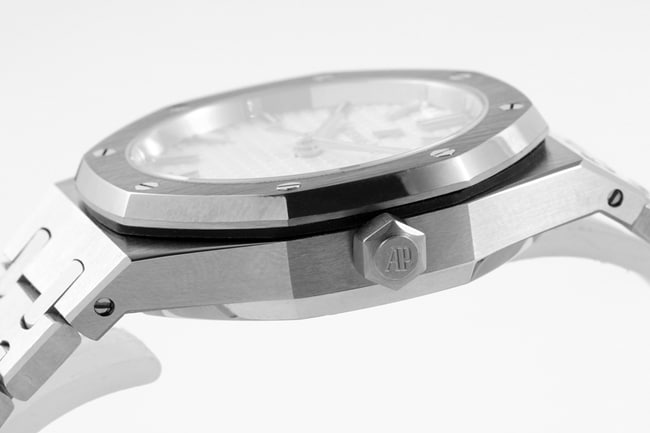 8F factory Audemars Piguet watch women's white dialsteel braceletautomatic movement watch 34mm Royal Oak series watch side view