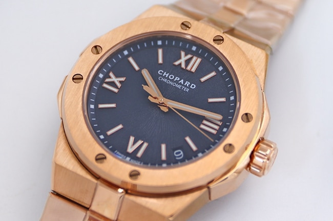 top-tier replicaChopardhigh-quality watch men's blue dial gold steel braceletALPINE EAGLE series 41mm automatic movement watch front view