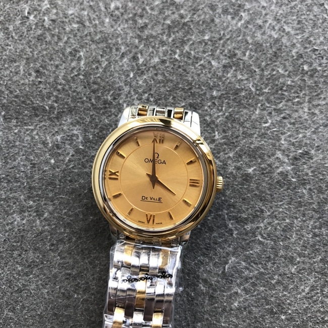 DK factory top-tier replicaOmegareplica watch women's gold plate gold belt butterfly flying series quartz watch front view