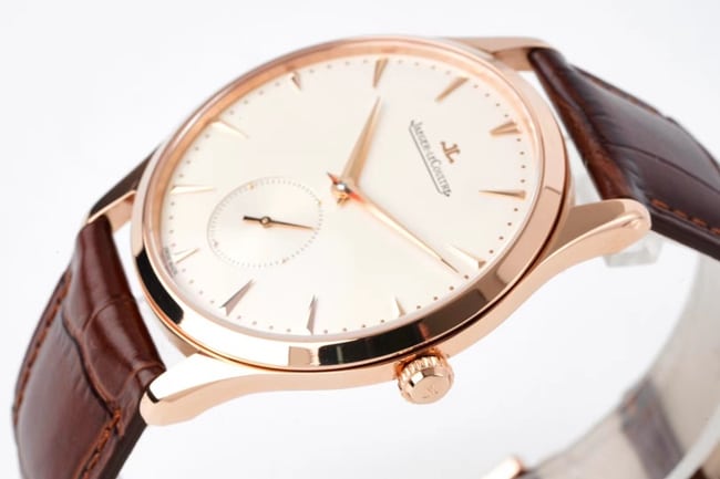 ZF FactoryJaeger-LeCoultretop-tier replicahigh-quality watch men's white dial brown belt ultra-thin master series small second hand quartzleather strap watch detail shots