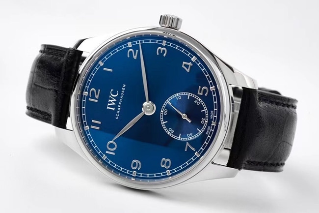 ZF Factorytop-tier replicaIWChigh-quality watch men's blue dial black belt Portuguese series automatic movementleather strap watch front view