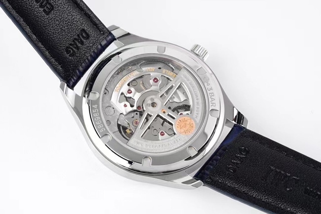ZF Factorytop-tier replicaIWC super a watch men's white dial black belt new Portuguese series automatic movementleather strap watch movement picture