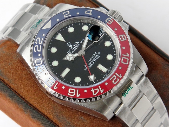 GS factory top-tier replicaRolex super a watch men's black dialsteel braceletGMT-Master type II GMT series watch front view