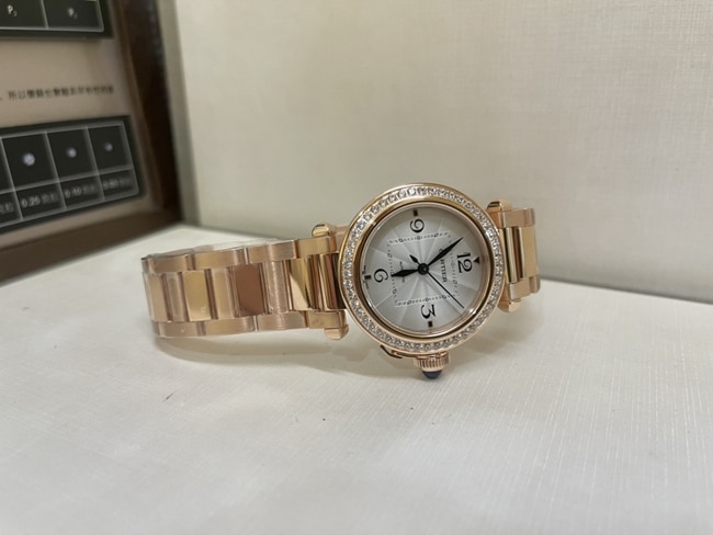 top-tier watch Cartier women's white dialsteel bracelet key series 18krose gold watch front view