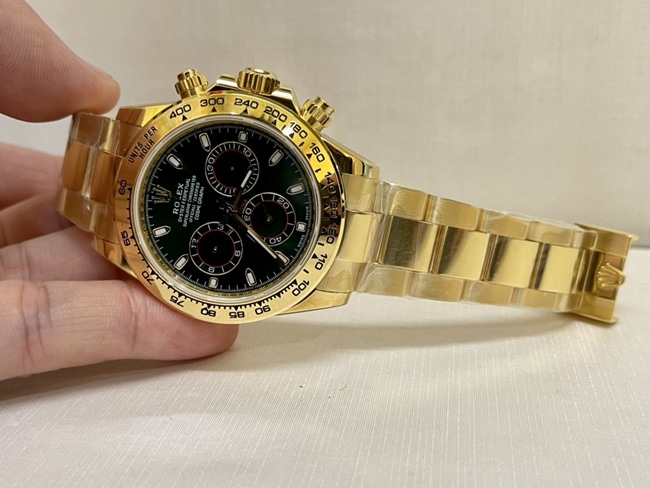 top-tier watch Rolex men's green dial gold steel bracelet green gold mechanical watch front view